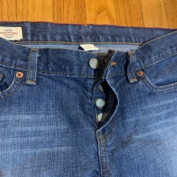 ABERCROMBIE & FITCH Medium Wash Bootcut Jeans Button Fly SIZE 6R - Picture 2 of 9